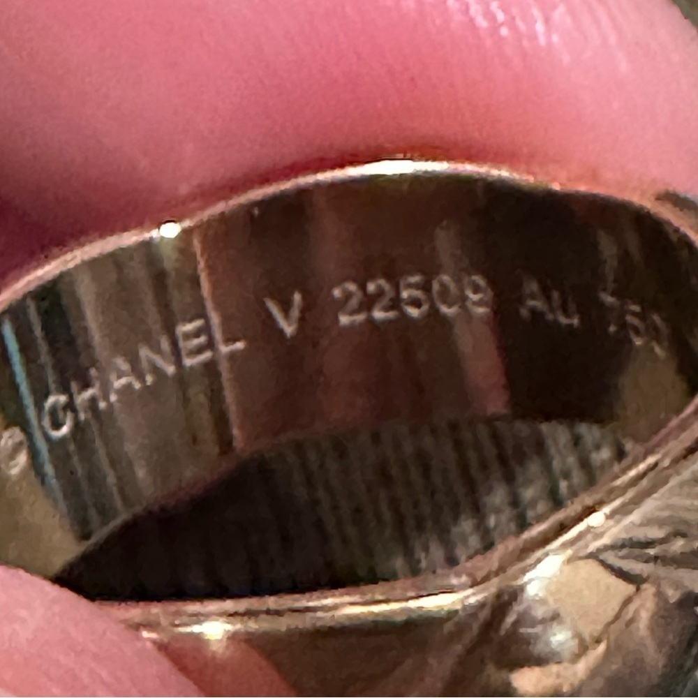 Designer Channel Ring - Picture 8 of 9
